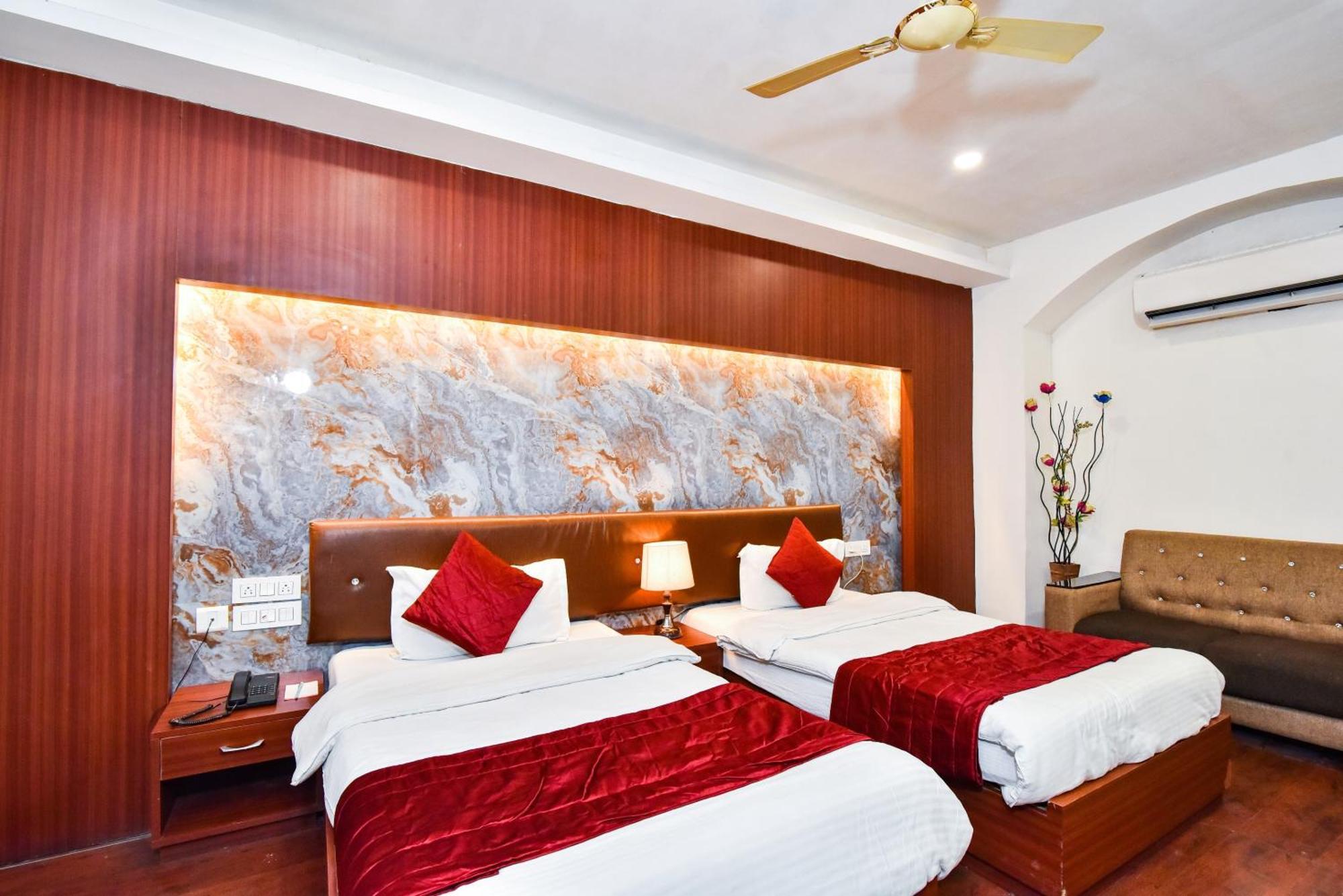 Hotel Pinaz Royale Amritsar Exteriér fotografie